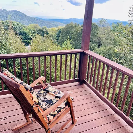 Bucket List Views Sugar Mountain Private Condo - 2Bed, 2Bath, Sleeps 6, Panoramic Views Of Mountains From Large Deck, Short Drive To Shopping, Restaurants, Cafes & Banner Elk Town